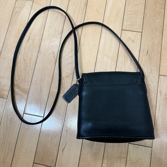 Authentic Vintage COACH Small Turnlock Crossbody Bag Purse - Picture 10 of 16